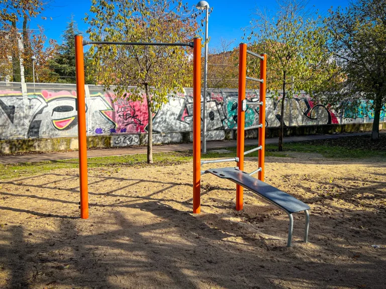 Parque de Calistenia Avenida Entrevías En Puente De Vallecas