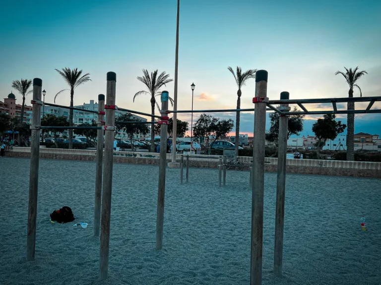 Parque de Calistenia de Las Salinas en Roquetas de Mar