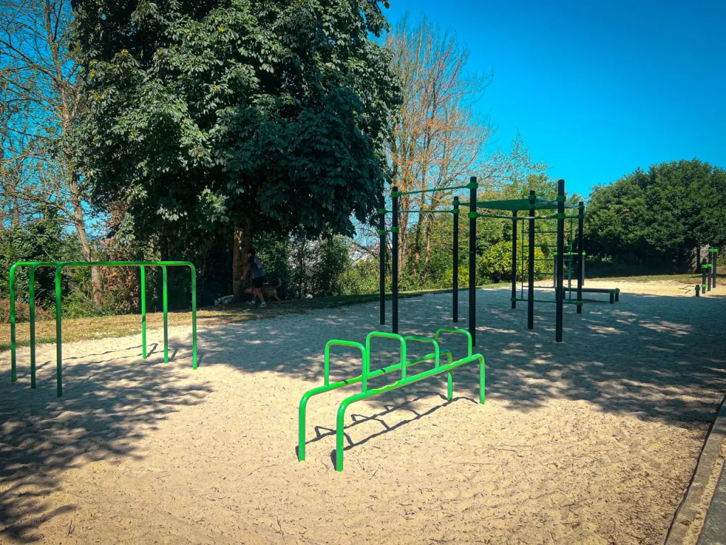 Parque de Calistenia Parque Rosalía De Castro