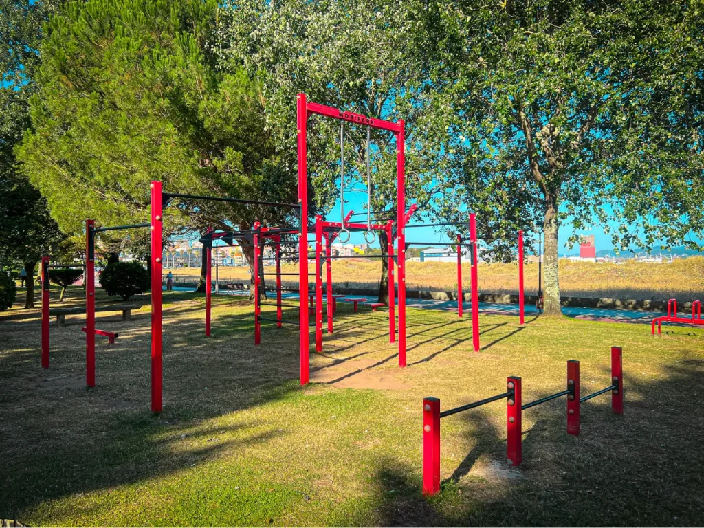 Parque de Calistenia Parque En Cariño