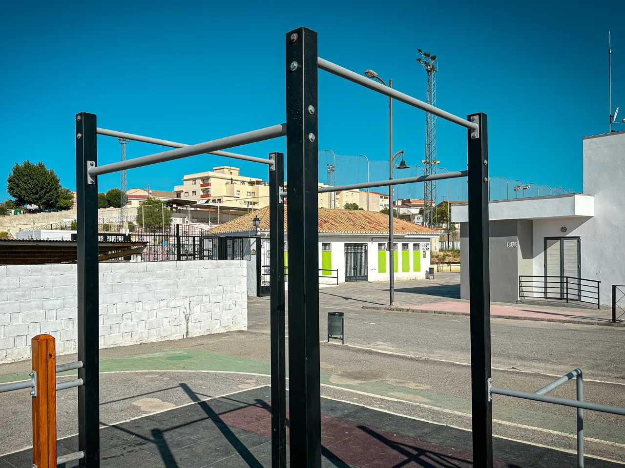 Barras de dominadas - Polideportivo Las Gabias