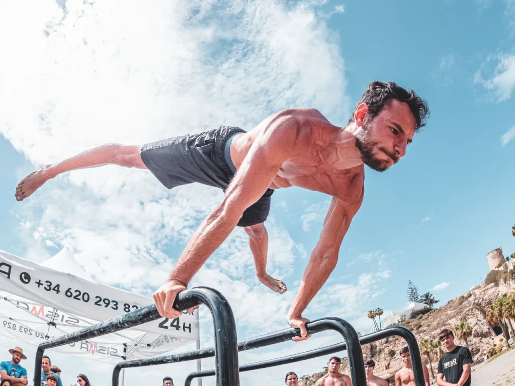 Darío haciendo straddle planche 4º Stage (Rincón de la Victoria)