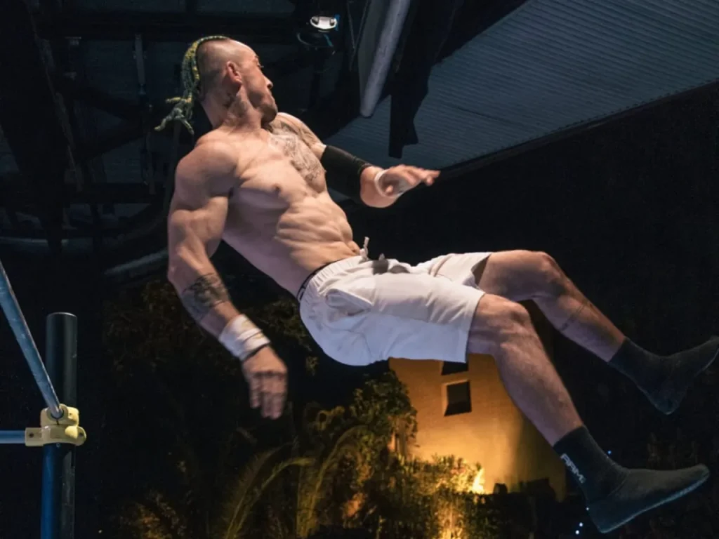 El subcampeón Thiago Tavares volando con su freestyle
