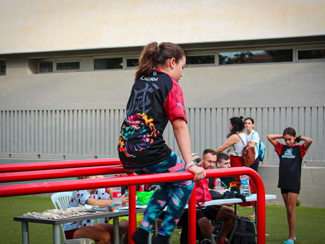 Laura haciendo P-bar flow - Bars Breakers Academy Battles I