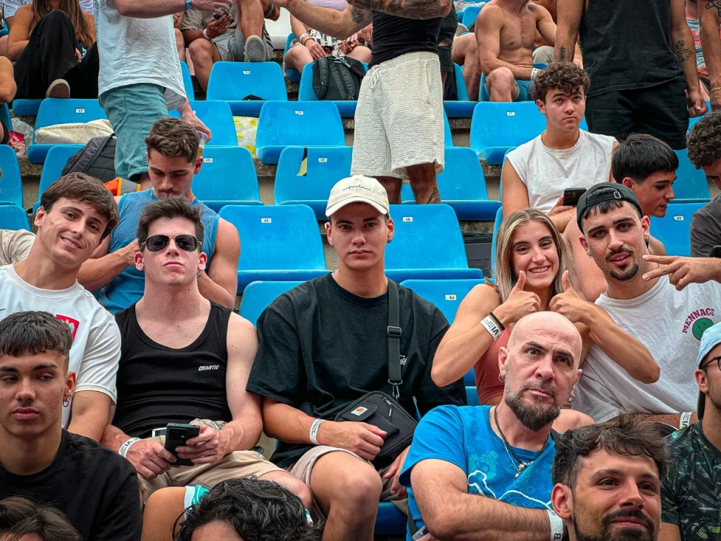 Los Bars Breakers animando el evento - SWUB VI