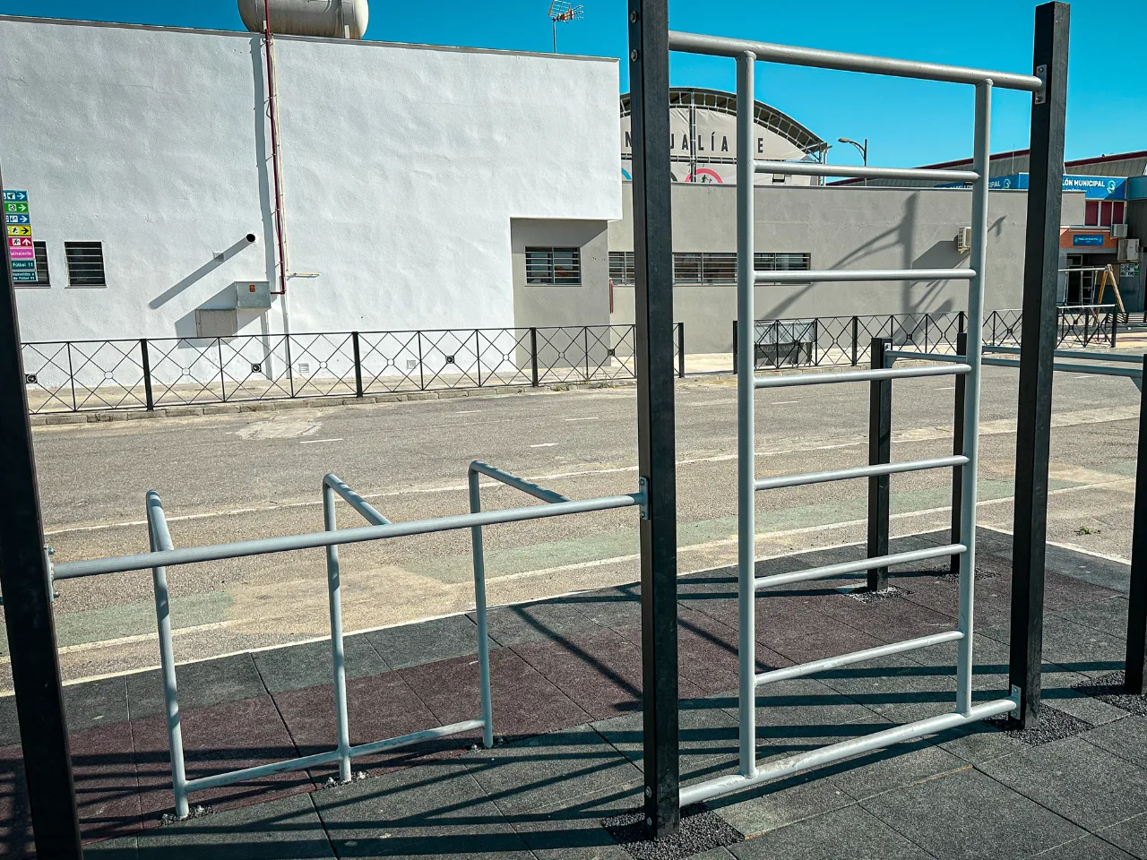 Triple paralela y pared sueca - Polideportivo Las Gabias